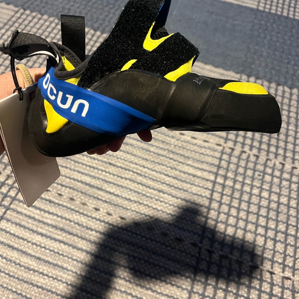 Climbing Shoes - NEW